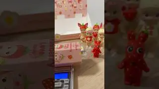 IS THIS REAL LIFE? 😭 Finally pulled my first Robby!! 🍓✨ Unbox and weigh with me!