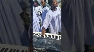 Best synthesizer                                            Njabulo Ndlazi _Ngyalithanda ngokulizwa