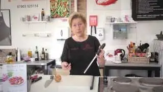 Pre-Cooking Preperation: 1 of 5:  Preparing Knives