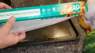 How To Make Greaseproof Paper Stop Rolling Back Up!