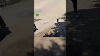 Блоки ТЭЦ в моём &laquo;Мустанге&raquo;, пока я ем мороженое, чтобы получить штраф.