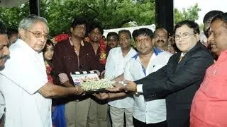 Guru Sukran Movie Poojai | Anand | Sadhana | Guru | Kamal - BW