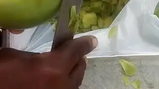 Mira cómo se prepara el ceviche de mango  con el color verde y el color rojo 20 de octubre de 2019