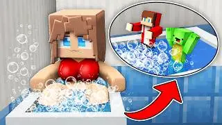JJ and Mikey HIDE inside JJ Girl`s BATHROOM! But JJ`s Girl CAUGHT them in Minecraft - Maizen