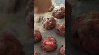 Греческие фрикадельки по-афински (кефтедес с узо и нарезанными кубиками помидорами)