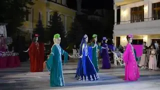 Hilal'in kına gecesi - Hint Dansı