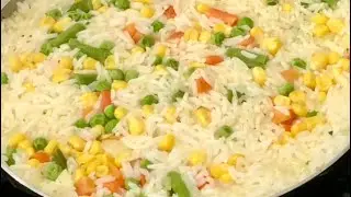 Siempre me piden este arroz muy rico y fácil. Queda a la primera!
