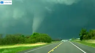 An Intense & Crazy Tornado in Northwest Texas lined-up with a powerful hailstorm...! April 23 | 2021