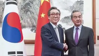 Chinese Foreign Minister Urges South Korea to Pursue &lsquo;Joint Action&rsquo; Toward Japan#donaldtrump  #news 