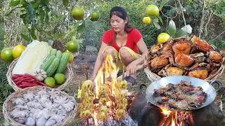 Survival skills: catch and cook crab for food near river, Octopus hot chili cooking for dinner