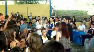 Vicentti e Victoria show na escola Samuel Engel