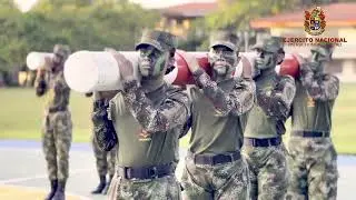 Gimnasia Básica con Maderos Escuela Militar de Suboficiales 