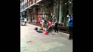 Street performers in Glasgow