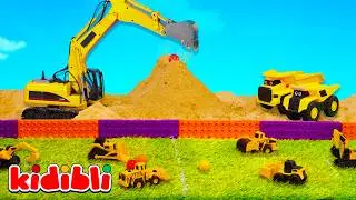 The Family Truck on BIG Adventure 🚧 Toy Construction, Dump Trucks & Excavators for Kids | Kidibli