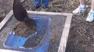 How Paul Screens His Compost - Back To Eden Garden - L2Survive with Thatnub