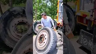 Truck Puncture Tire Replacement Outdoor Chinese! || Lady Mechanic Change Heavyweight Tire at Outdoor