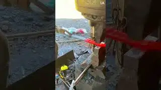 Cara yang cerdas memipihkan besi panas dengan mesin berat #shorts