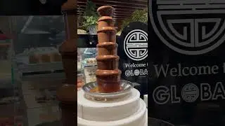 Chocolate Fountain, Global village Dundrum centre a Dublin Ireland 🇮🇪 #dessert