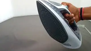 Dolphy Steam Iron 1250W Non-Stick Teflon Soleplate, with Spray Mist & Steam Burst Buttons DIRN0001