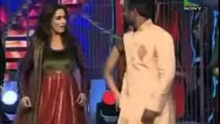 Madhuri Dixit Dancing on Aali Re on Jhalak Dikhla ja