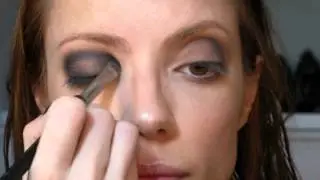 Julia Petit Passo a Passo Olho Preto Maquiagem