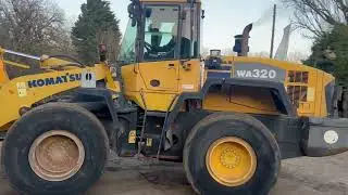 KOMATSU WA320 4WD LOADING SHOVEL C/W REVERSE CAMERA & AC CABIN