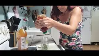 How To Make An Herbal Oxymel