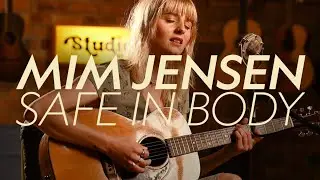 Mim Jensen - Safe In Body | Live At Studio 1 Vintage Guitars