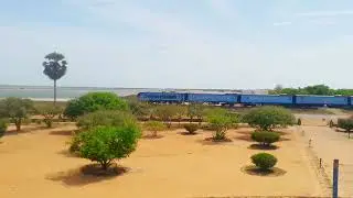 SRI LANKA MOST WONDERFUL LAGOON CROSSING -අලිමංකඩ (ELEPHANTPASS LAGOON) #jaffna #lagoon #railway
