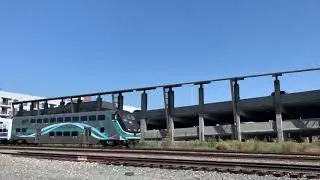 Metrolink M683 coupling to broke down train Metrolink M701
