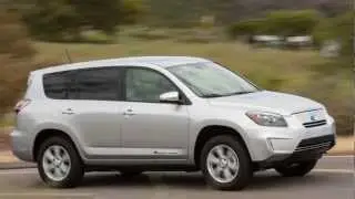 Toyota RAV4 EV - cлайд с Александром Михельсоном