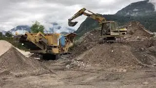 Caterpillar 312Bl and OM Apollo crusher