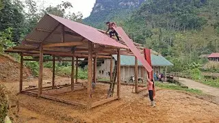 Building a wooden house with my sister, installing the beams and putting up the corrugated iron roof