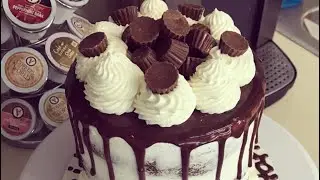 Yummy chocolate cake with vanilla buttercream frosting time lapse!