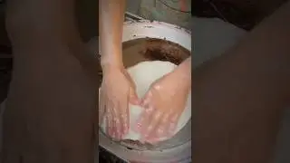 Expert Cook Stretches Dough Perfectly in Boiling Oil 😱 #Cooking #shorts