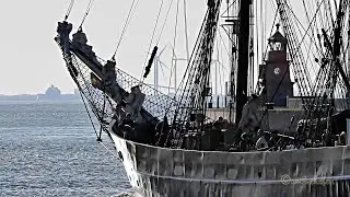 Auslauf Brigg ROALD AMUNDSEN tallship seabound Großsegler Zweimaster DARG IMO 8994489 Emden
