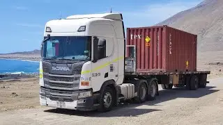 Transportando Contenedores en Scania R500