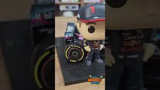 Unboxing Funko Pop! Moment Oracle Red Bull Racing Team #07 by Moqueke