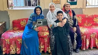 ايواه امال ايه مهو ابو بلاش كتر منه يامعحبه 🥹 ياعيني عليك ياابو حموكشه 💔 