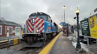 Metra SD70MACH 509 west at Elgin, Illinois on Christmas Eve 2025