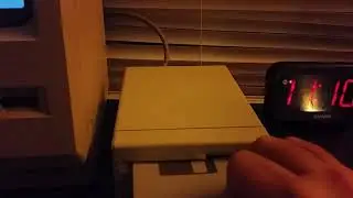 Apple M0130 Macintosh 400k External Drive (Sony OA-D34V) - Quick Demo