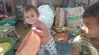 YA ES EL TIEMPO DE SACAR NUESTRO MAIZ YA LO BAMOS ADESGRANAR DE DIFERENTE MANERA