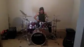 Aaron Jalbert jamming to a loop