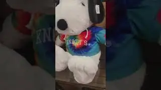 New Snoopy Plush at Peanuts Headquarters #shorts #knottsberryfarm #knotts