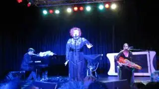 Sonja Kraushofer - Wie Tr&auml;nen Im Regen (Call The Ship 2 Night)