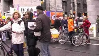 Demonstration f&uuml;r ein BGE in Berlin + Rio Reiser Musik Keine Macht f&uuml;r Niemand