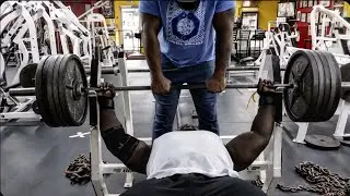 Can a 45 year old bench 500 still? Stupid Benchers/Expose My Stack #gym #fitness #benchpress 