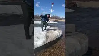 Breaking the Ice: Stunning Hammer Technique on River Surface