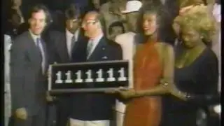 Whitney Houston    recieves the 1998 Quincy Jones Award for Outstanding career Achievements.mpg