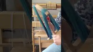 How to use a niddy-noddy